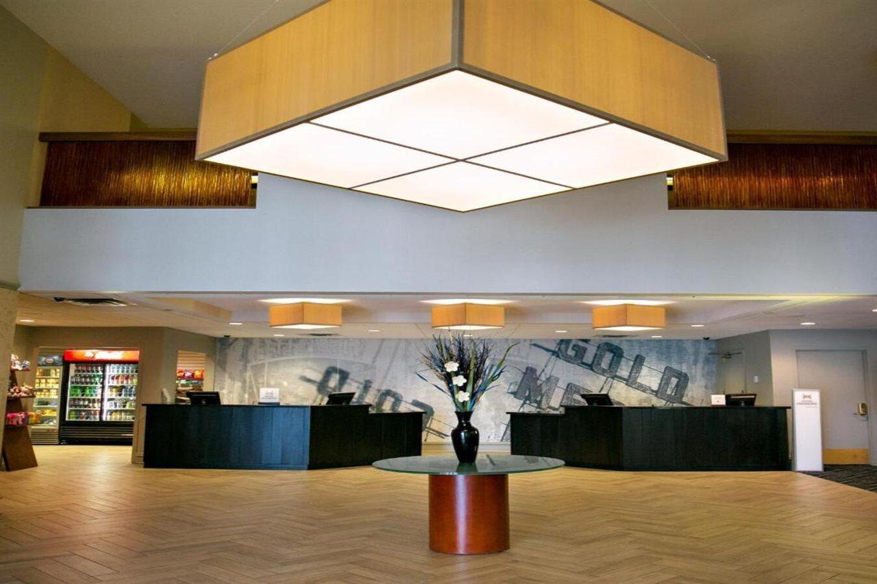 Doubletree By Hilton Minneapolis Park Place Saint Louis Park Εξωτερικό φωτογραφία