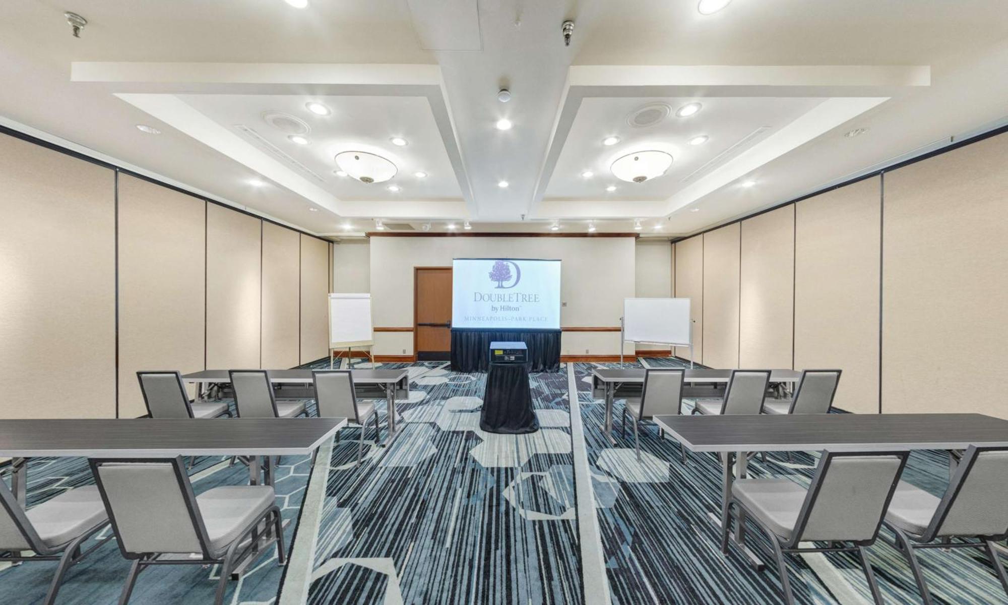 Doubletree By Hilton Minneapolis Park Place Saint Louis Park Εξωτερικό φωτογραφία