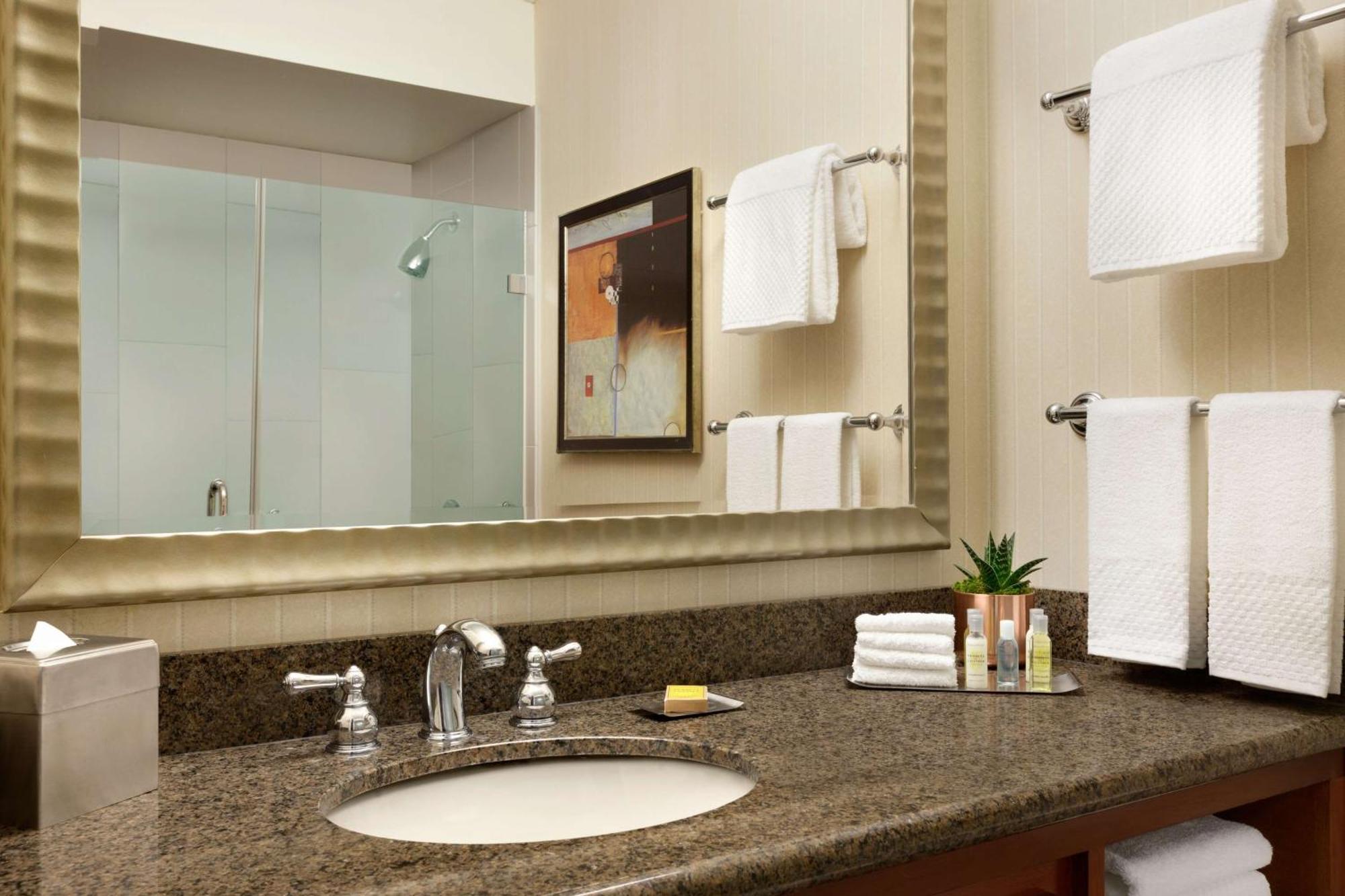 Doubletree By Hilton Minneapolis Park Place Saint Louis Park Εξωτερικό φωτογραφία