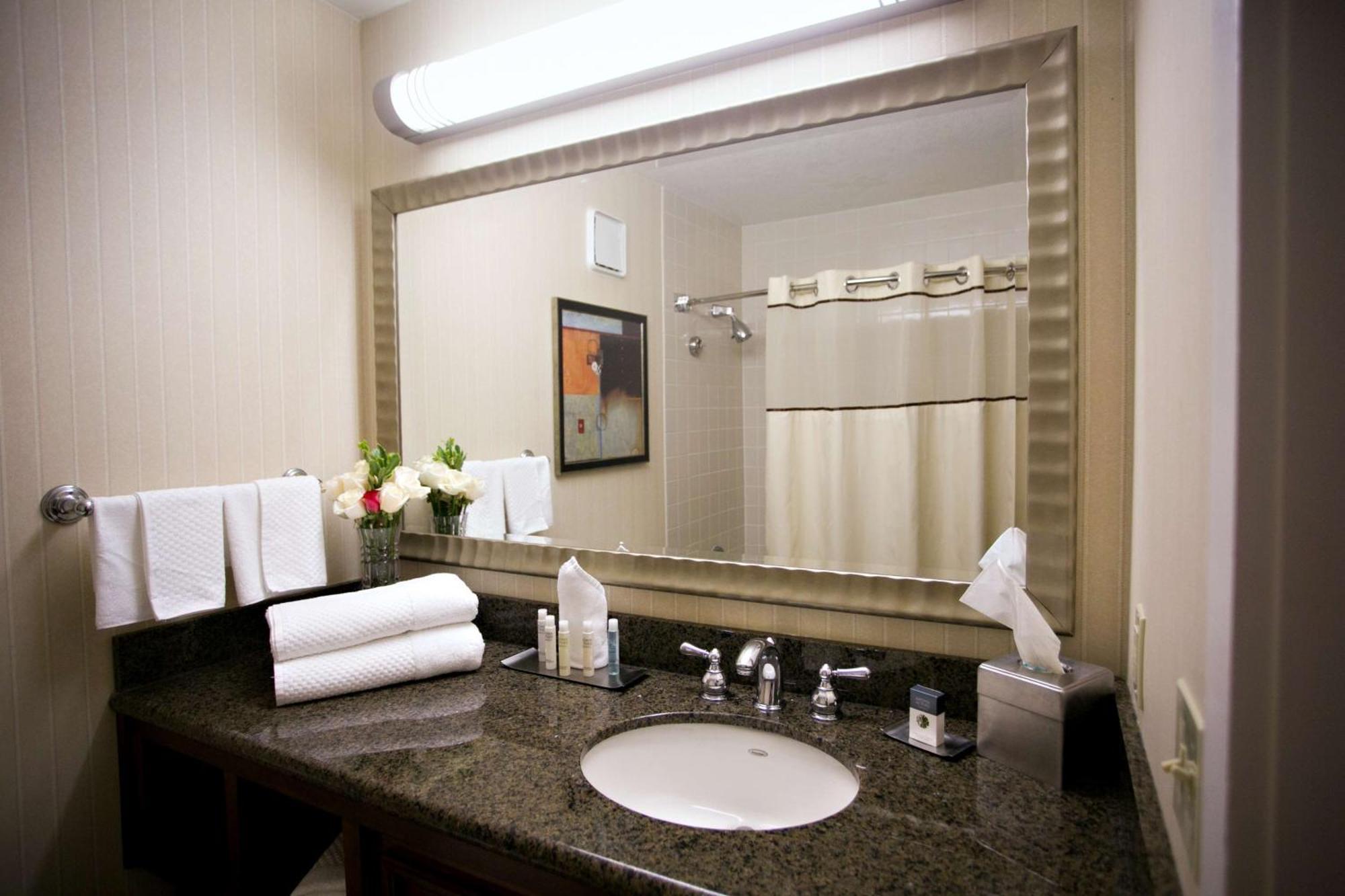 Doubletree By Hilton Minneapolis Park Place Saint Louis Park Εξωτερικό φωτογραφία