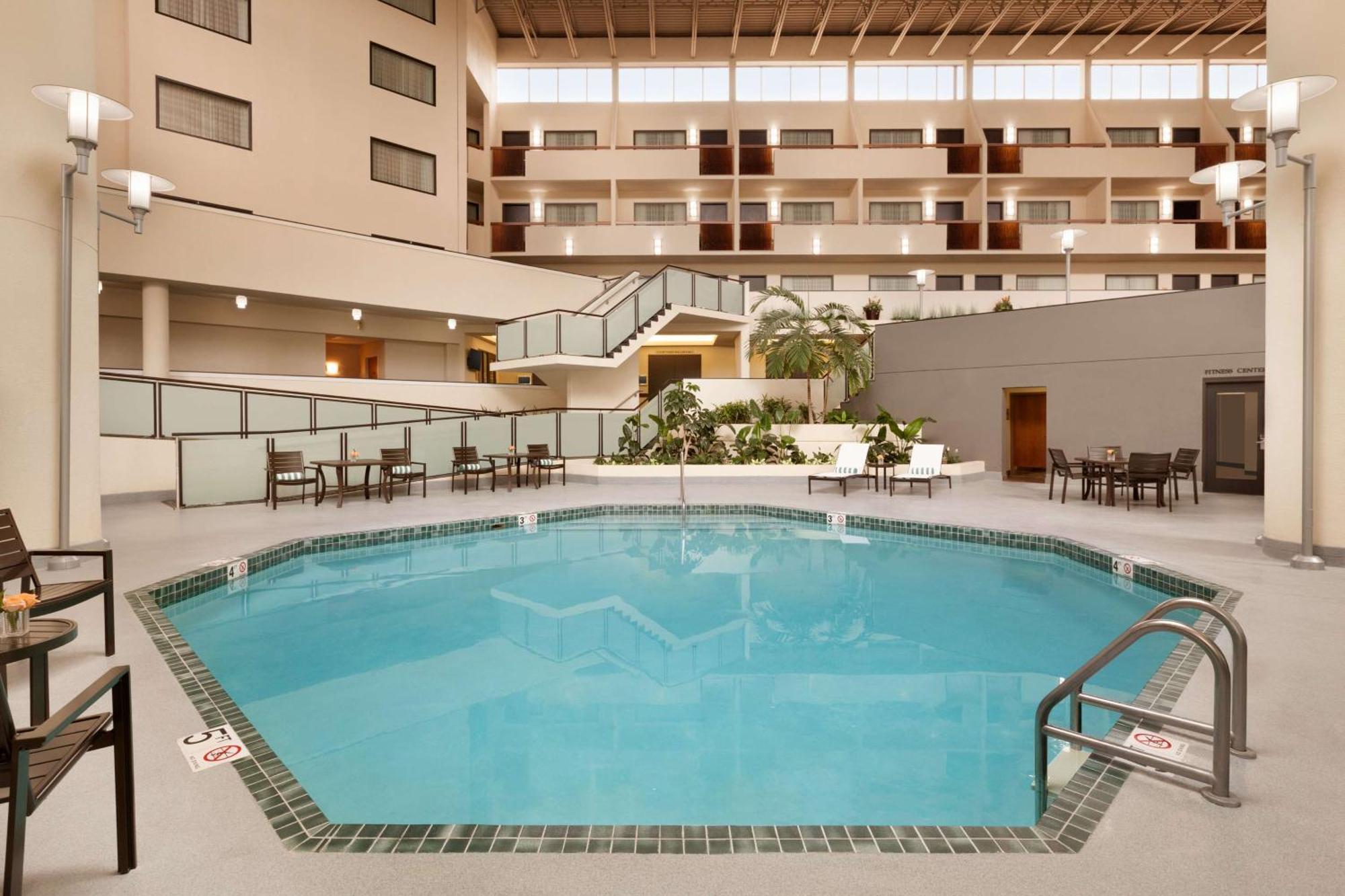 Doubletree By Hilton Minneapolis Park Place Saint Louis Park Εξωτερικό φωτογραφία
