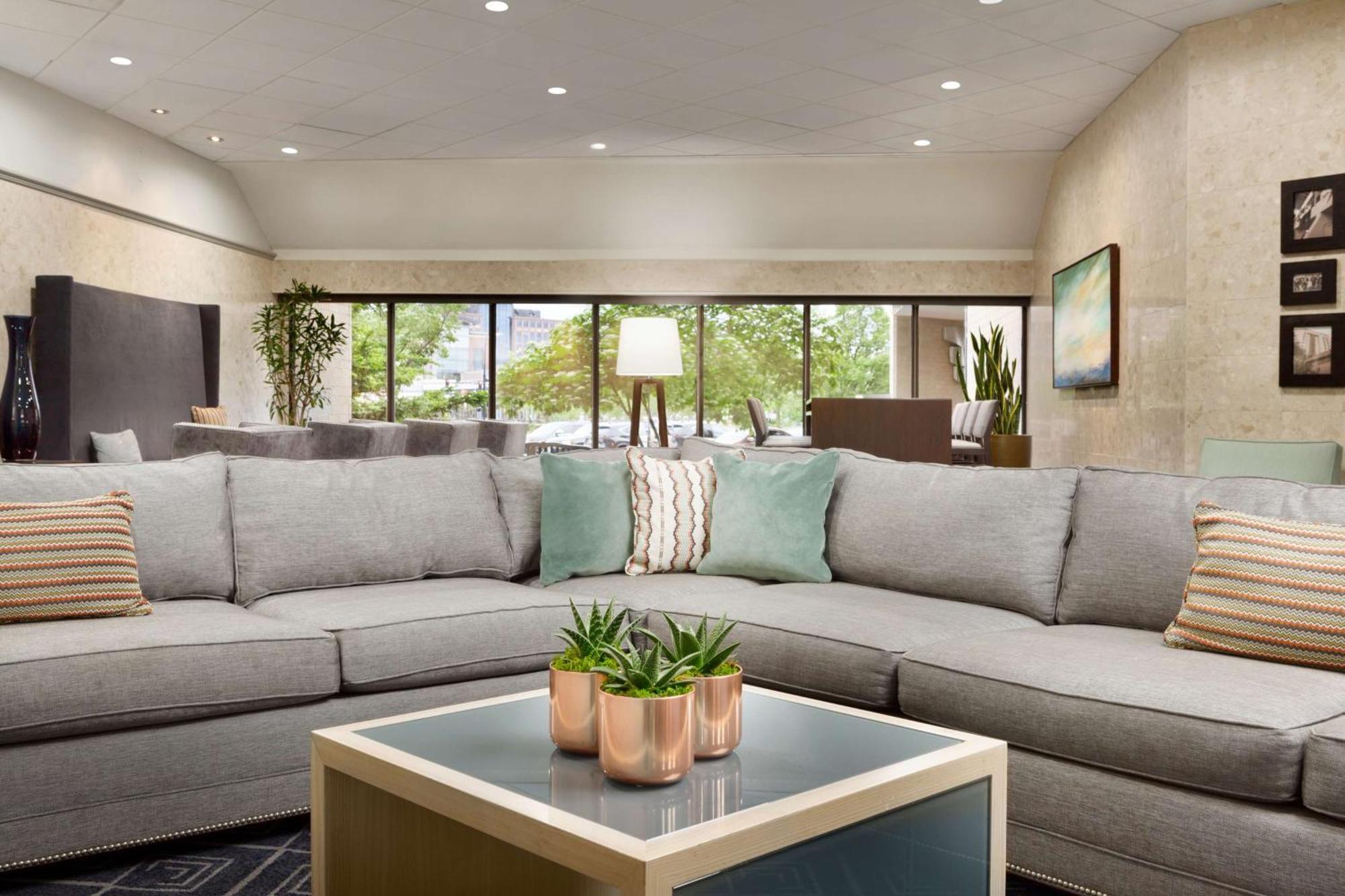 Doubletree By Hilton Minneapolis Park Place Saint Louis Park Εξωτερικό φωτογραφία